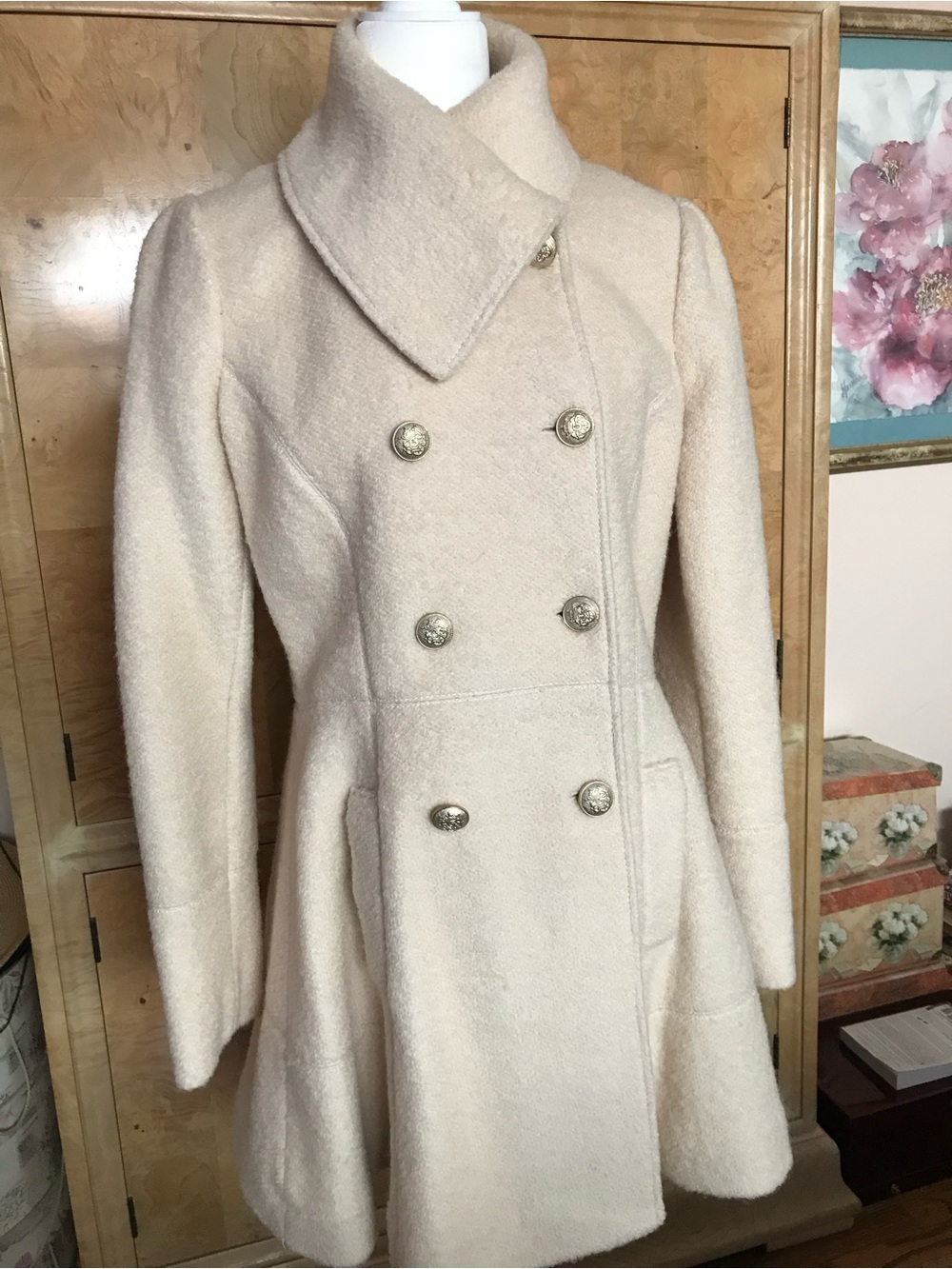 Guess Cream Double-Breasted Pea Coat with Decorative Buttons Large